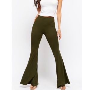 OLIVE GREEN STRETCHY FLARE WIDE LEG SIZE MEDIUM